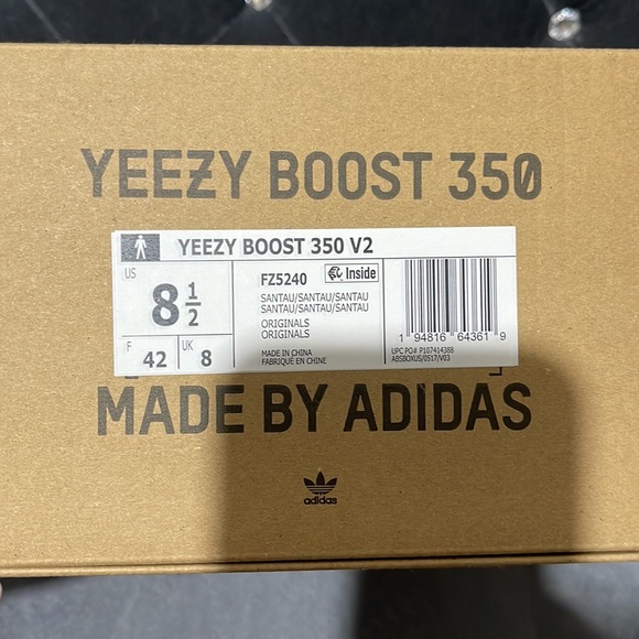 Yeezy Boost 350 V2 - Picture 11 of 13